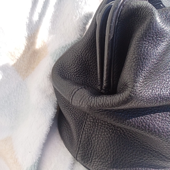 Isaac Mizrahi Black Leather Bag - Picture 7 of 14